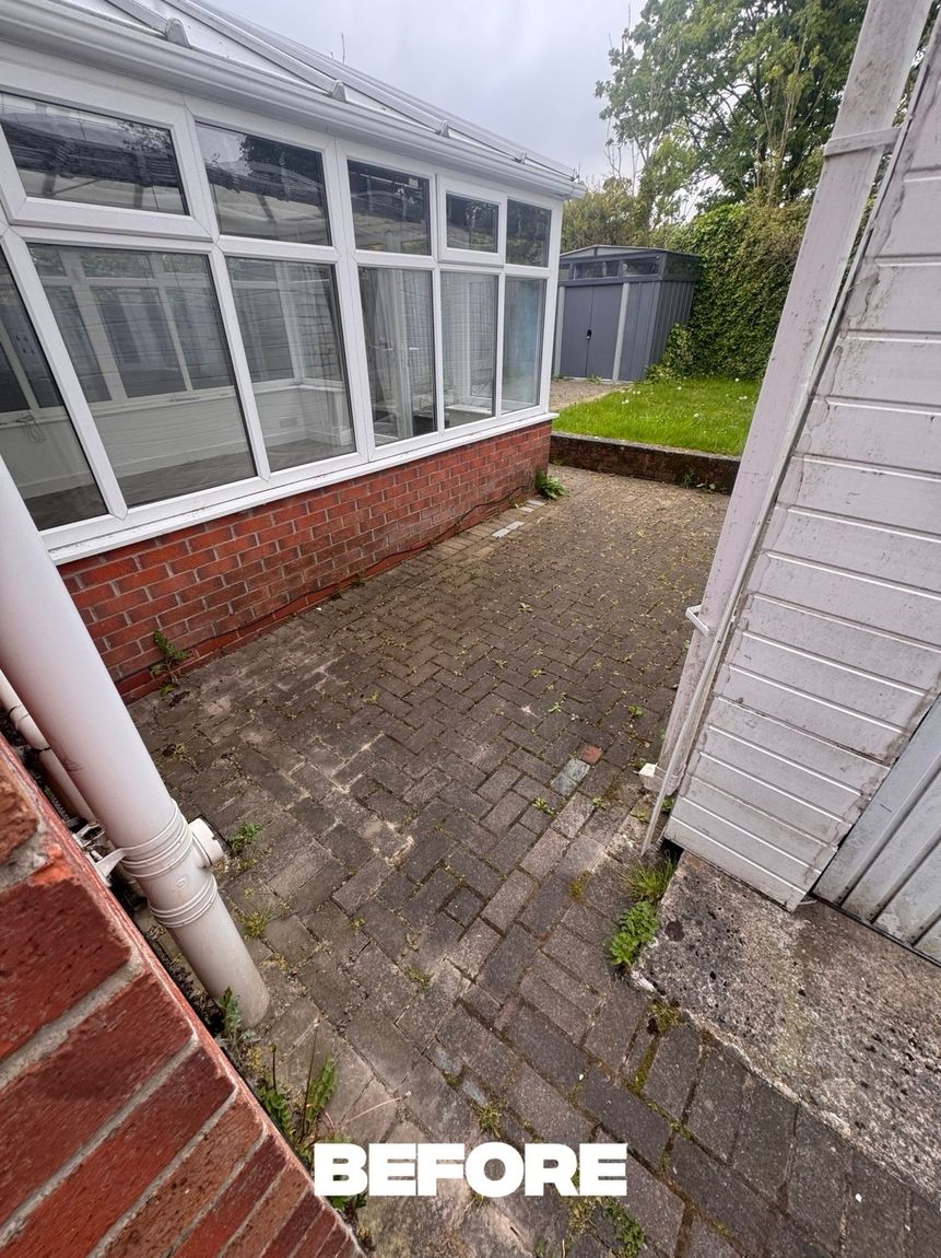 Conservatory exterior before cleaning